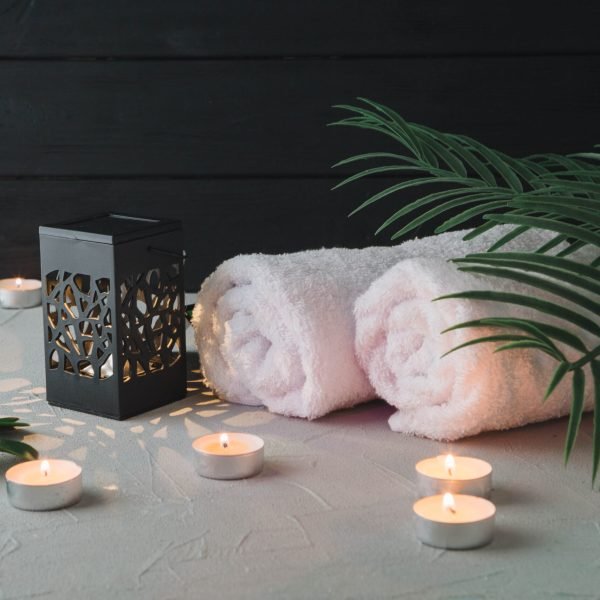 natural-elements-spa-with-candles